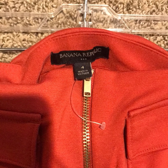 Banana Republic Zip Skirt-Size 4 - Picture 3 of 3
